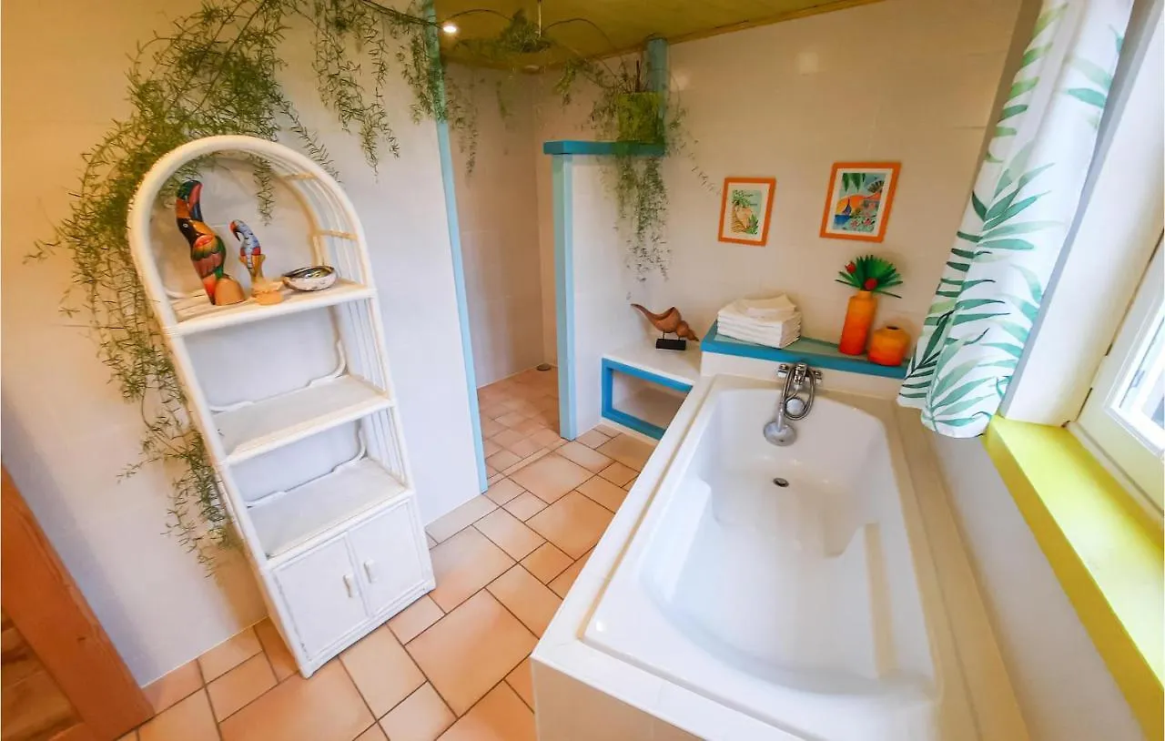 Cozy Home In Plouguerneau With Wifi 펜션