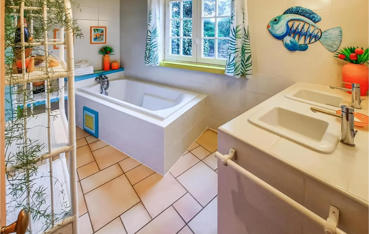 Cozy Home In Plouguerneau With Wifi 0*,  프랑스